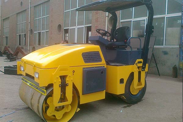 <a href='http://www.dcxxcl.cn' target='_blank'>壓路機</a>